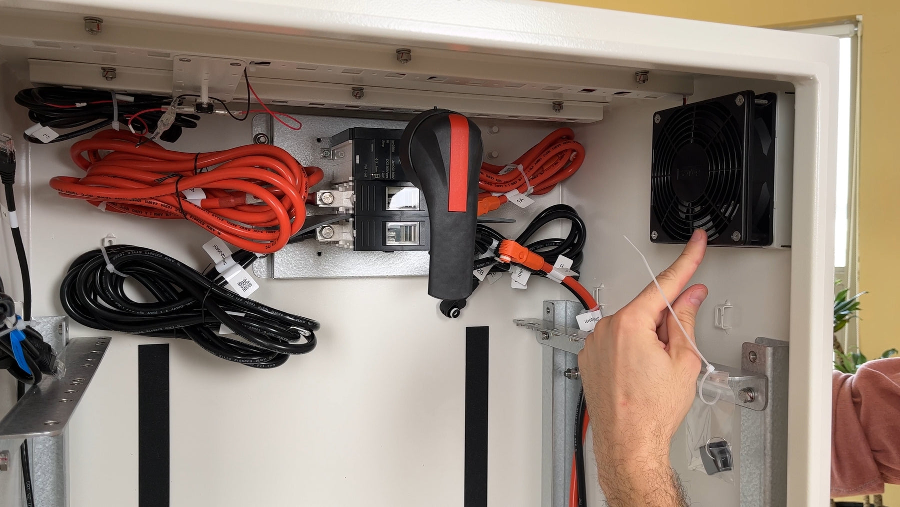 What’s Inside Pylontech’s Battery Storage Cabinet?