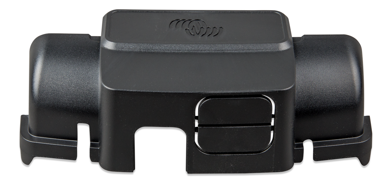 Photo of MPPT WireBox-L MC4 150-45/60/70 & 250-60/70 (front-angle)